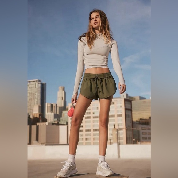 NWOT Free People Movement Women's Easy Does It Shorts Large - Picture 2 of 7